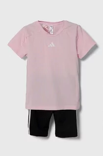 Dresy i komplety dla dziewczynek - adidas komplet dziecięcy kolor różowy - grafika 1