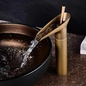 Baterie umywalkowe - 1 bateria umywalkowa do łazienki, bateria mieszaczowa typu wodospad, regulowana bateria mieszaczowa do wody ciepłej i zimnej - miniaturka - grafika 1