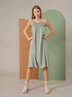 Sukienki - Damska sukienka bez rękawów mini OUTHORN SUDD606 - zielona - Outhorn - grafika 1