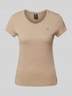 Koszulki i topy damskie - T-shirt z prążkowanym dekoltem w serek - miniaturka - grafika 1