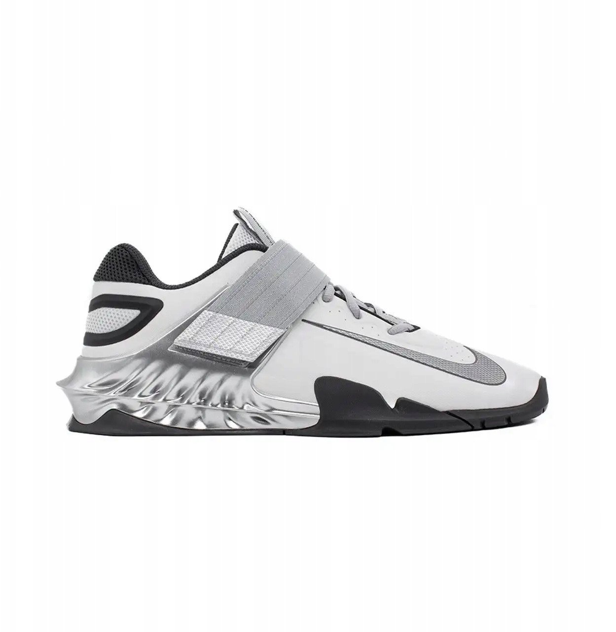 Nike Savaleos SE FZ8664-001 białe 46