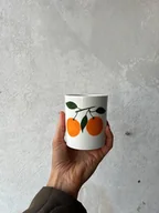 Kubki - Kubek porcelanowy z pomarańczami LA LUZ - miniaturka - grafika 1