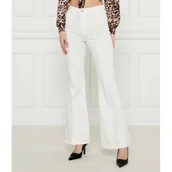 Spodnie damskie - GUESS Jeansy AMANDA | flare fit - miniaturka - grafika 1