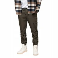 Spodnie męskie - Męskie spodnie joggery z kieszeniami cargo ciemnooliwkowe V5 OM-PAJO-0200 M - miniaturka - grafika 1