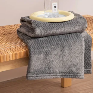 Koc 70 x 150 Pluszowy Mikrofibra Willy Grafitowy - Koce - miniaturka - grafika 6