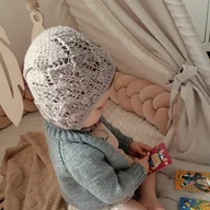 Czapki dla dzieci - Ażurowa czapka z wełny merynosów - miniaturka - grafika 1
