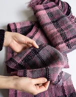 Apaszki i szaliki damskie - Ręcznie tkany szalik artystyczny fiolet i róż - miniaturka - grafika 1