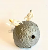 Figurki dla dzieci - Keycraft Astronauta i księżyc - miniaturka - grafika 1