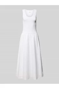 Sukienka midi z okrągłym dekoltem i szerokimi ramiączkami - Gant - Sukienki - miniaturka - grafika 1