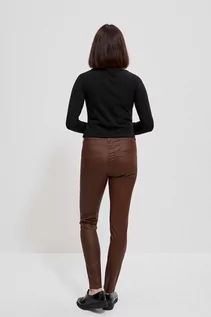 Spodnie damskie - Wiskozowe spodnie typu rurki - grafika 1