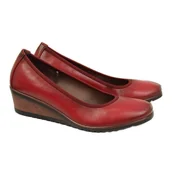 Czółenka - Czółenka na koturnie czerwone Vinceza - miniaturka - grafika 1