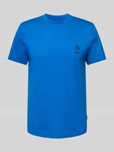 T-shirt z wyhaftowanym motywem i napisem model ‘JANUS’ - Koszulki męskie - miniaturka - grafika 1