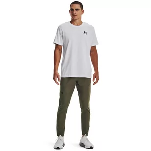 Męskie spodnie treningowe UNDER ARMOUR  UNSTOPPABLE TAPERED PANTS - oliwkowe/khaki - Spodnie sportowe męskie - miniaturka - grafika 1