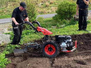 CEDRUS TJ02 TRAKTOREK TRAKTOR JEDNOOSIOWY MIKROCIĄGNIK GLEBOGRYZARKA DZIK WOM JANSEN AGRO BCS PASQUALI GRILLO MURATORI - EWIMAX - OFICJALNY DYSTRYBUTOR - AUTORYZOWANY DEALER CEDRUS - Ciągniki jednoosiowe - miniaturka - grafika 31