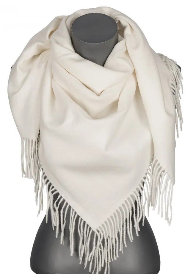 Chusta damska bawełniana jednokolorowa na prezent z frędzlami FGC-9 biały