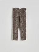 Spodnie damskie - Reserved - Jeansy slim fit ze zwierzęcym nadrukiem - wielobarwny - miniaturka - grafika 1