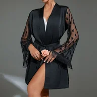 Szlafroki damskie - Elegancki szlafrok damski z ozdobnymi rękawami - Czarny - miniaturka - grafika 1