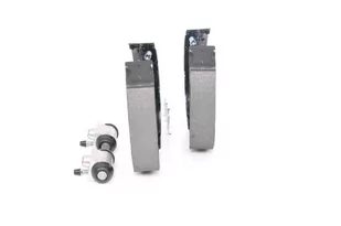 BOSCH Zestaw szczęk hamulcowych 0 204 114 660 - Szczęki hamulcowe - miniaturka - grafika 1