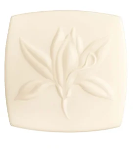 Chanel SUBLIMAGE LE SAVON DE SOIN Delikatne mydło rozświetlające do mycia twarzy 115g - Mydła - miniaturka - grafika 1