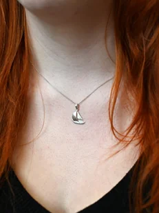 Żaglówka mała biała - zawieszka srebrna - Naszyjniki - miniaturka - grafika 1