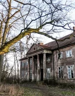 Plakaty - Galeria Plakatu, Plakat, Opuszczony Pałac 2, 61x91,5 cm - miniaturka - grafika 1