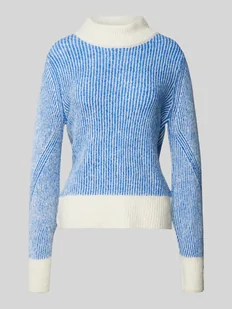 Sweter z dzianiny ze stójką model ‘Kamara’ - Swetry damskie - miniaturka - grafika 1