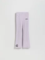 Spodnie i spodenki dla dziewczynek - Reserved - Spodnie flare Pusheen - lawendowy - miniaturka - grafika 1