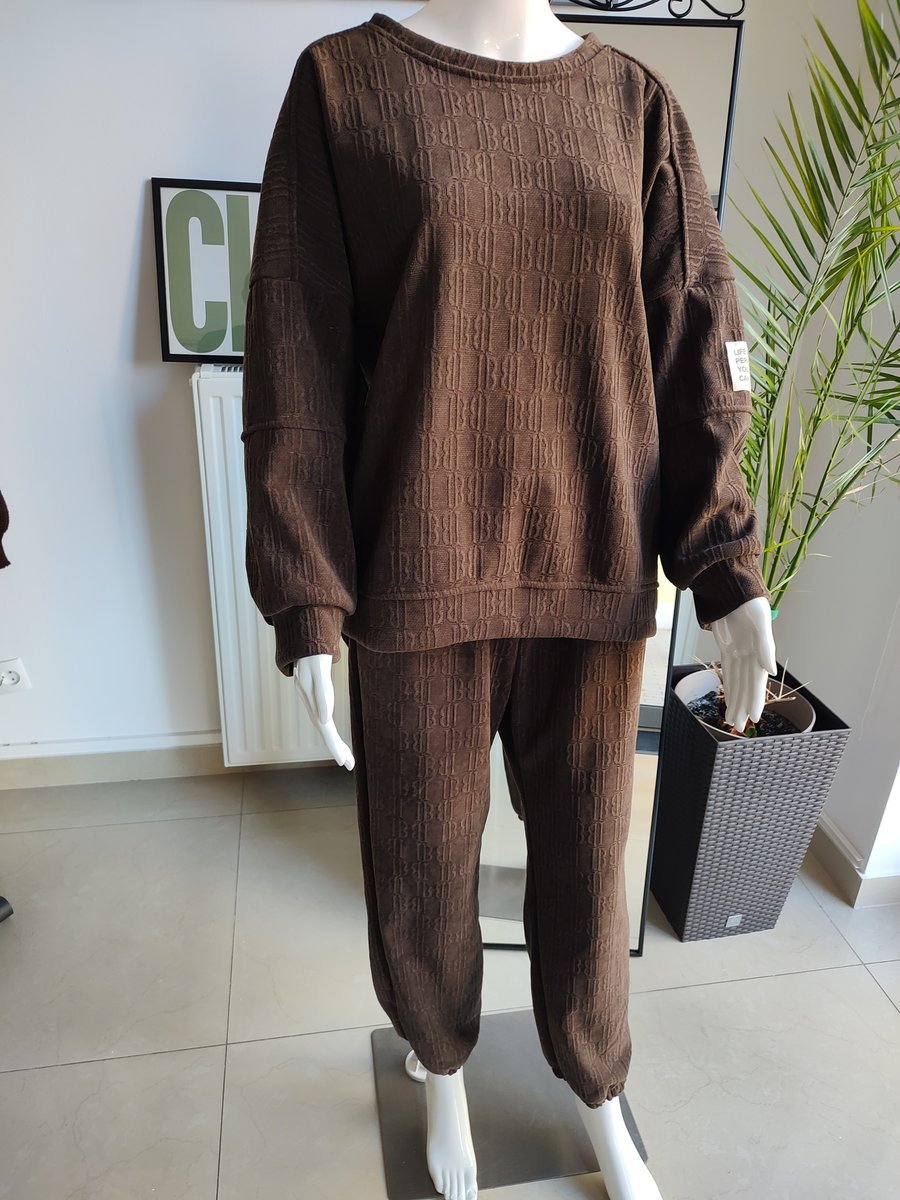 Dzianinowy dres oversize fashion style - czekoladowy One size