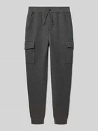 Spodnie i spodenki dla chłopców - Spodnie dresowe z kieszeniami cargo i elastycznym pasem - miniaturka - grafika 1