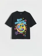 Koszulki dla chłopców - Reserved - T-shirt z nadrukiem Smile World - czarny - miniaturka - grafika 1