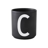 Kubki - Czarny porcelanowy kubek Design Letters Alphabet C, 250 ml - miniaturka - grafika 1