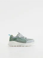 Buty dla chłopców - Reserved - Sneakersy na rzepy - jasnoszary - miniaturka - grafika 1