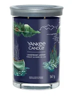 Świece - Yankee Candle Świeca zapachowa "Lakefront Lodge" - 567 g - miniaturka - grafika 1