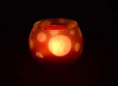 Świeczniki - Lampka TEALIGHT podgrzewacz świecznik KÓŁKO czerwona - miniaturka - grafika 1