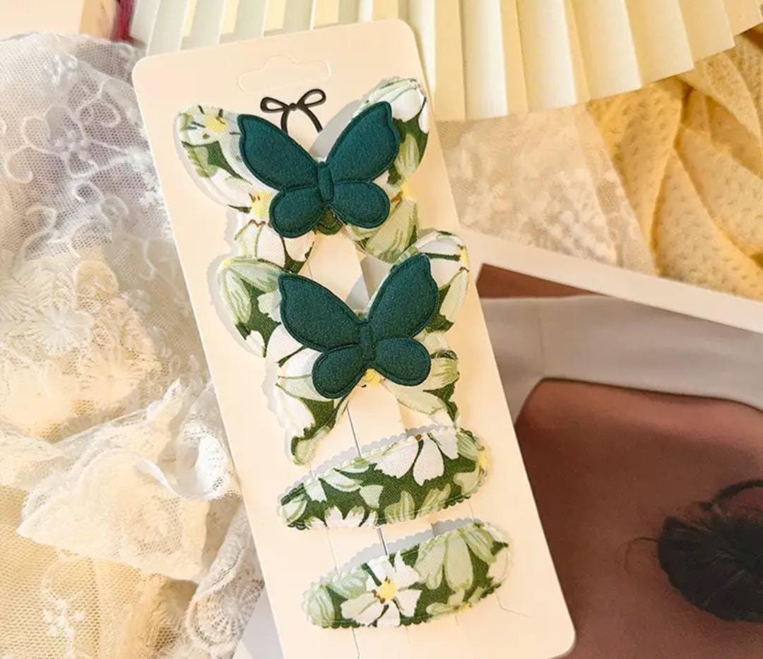 Spinki do włosów z motywem fantasy z kwiatami i motylkami zielone