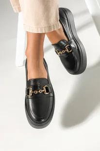 Czarne mokasyny skórzane damskie na platformie ze złotą sprzączką PRODUKT POLSKI Casu 2815-173-NO - Mokasyny damskie - miniaturka - grafika 1