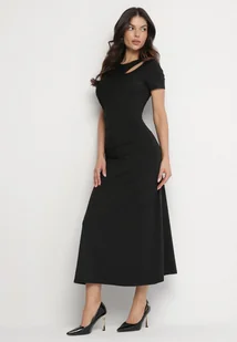 Czarna Sukienka o Dopasowanym Fasonie z Lekkimi Marszczeniami Aporea - Sukienki - miniaturka - grafika 1