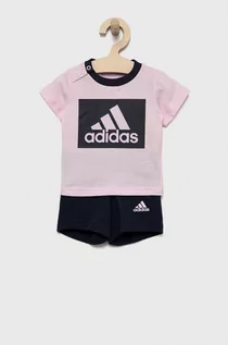 Dresy i komplety dla dziewczynek - adidas komplet bawełniany dziecięcy kolor różowy - grafika 1