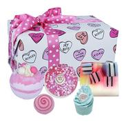 Kosmetyki do kąpieli - Bomb Cosmetics Gift Pack - Zestaw prezentowy kosmetyków do pielęgnacji ciała - Sweet Illusion - miniaturka - grafika 1