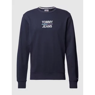 Bluzy męskie - Bluza z bawełny z wyhaftowanym logo - Tommy Jeans - grafika 1
