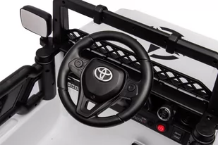 Auto Na Akumulator Toyota FJ Biała 4x4 - Tory, garaże, parkingi - miniaturka - grafika 3
