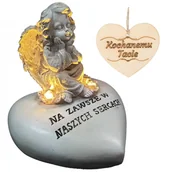 Lampiony i znicze - ZNICZ DLA TATY ANIOŁ ANIOŁEK NA SERCU ZNICZ FIGURKA LED NA GRÓB - miniaturka - grafika 1