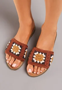 Brązowe Płaskie Klapki w Stylu Boho Ozdobione Nitami Yarpena - Klapki i japonki damskie - miniaturka - grafika 1