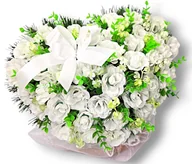 Sztuczne kwiaty - STROIK NA POMNIK SERCE KOMPOZYCJA KWIATOWA BIAŁE RÓŻE NA GRÓB - miniaturka - grafika 1