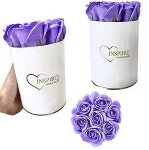 FLOWERBOX Z RÓŻAMI MYDLANYMI KWIATY MYDLANE W PUDEŁKU PREZENT BUKIET KWIATÓW NA WALENTYNKI DLA NIEJ BIAŁY WELUROWY FLOWERBOX ZŁOTE DNO FIOLETOWE RÓŻ.. - Sztuczne kwiaty - miniaturka - grafika 1