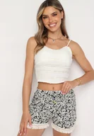 Spodenki damskie - Czarno-Beżowe Luźne Wiskozowe Szorty w Kwiaty z Gumką w Pasie Ozdobione Frędzlami Nalifea - miniaturka - grafika 1