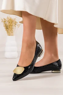 Czarne baleriny damskie lakierowane na niskim złotym klocku skórzana wkładka złota ozdoba krokodyli wzór Casu ER24WX11-B - Baleriny - miniaturka - grafika 1