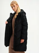 Kurtki damskie - Długa pikowana kurtka z kapturem - miniaturka - grafika 1