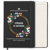 Notesy i bloczki - NOTES 120 STR PREZENT DLA NAUCZYCIELA DZIEŃ NAUCZYCIELA IMIĘ ROCZNIK WZORY - miniaturka - grafika 1