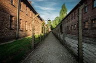 Czasopisma - Zwiedzanie Auschwitz dla dwojga - Kraków - miniaturka - grafika 1